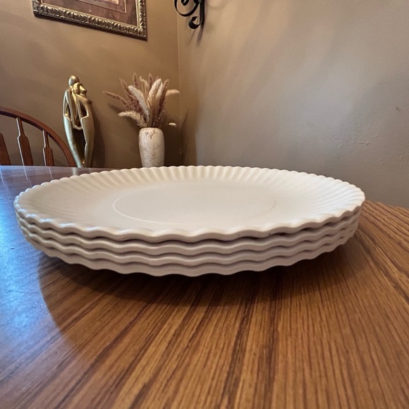 Melamine "paper" plates - set of 4 - one hundred 80 degrees - Picture 3 of 8